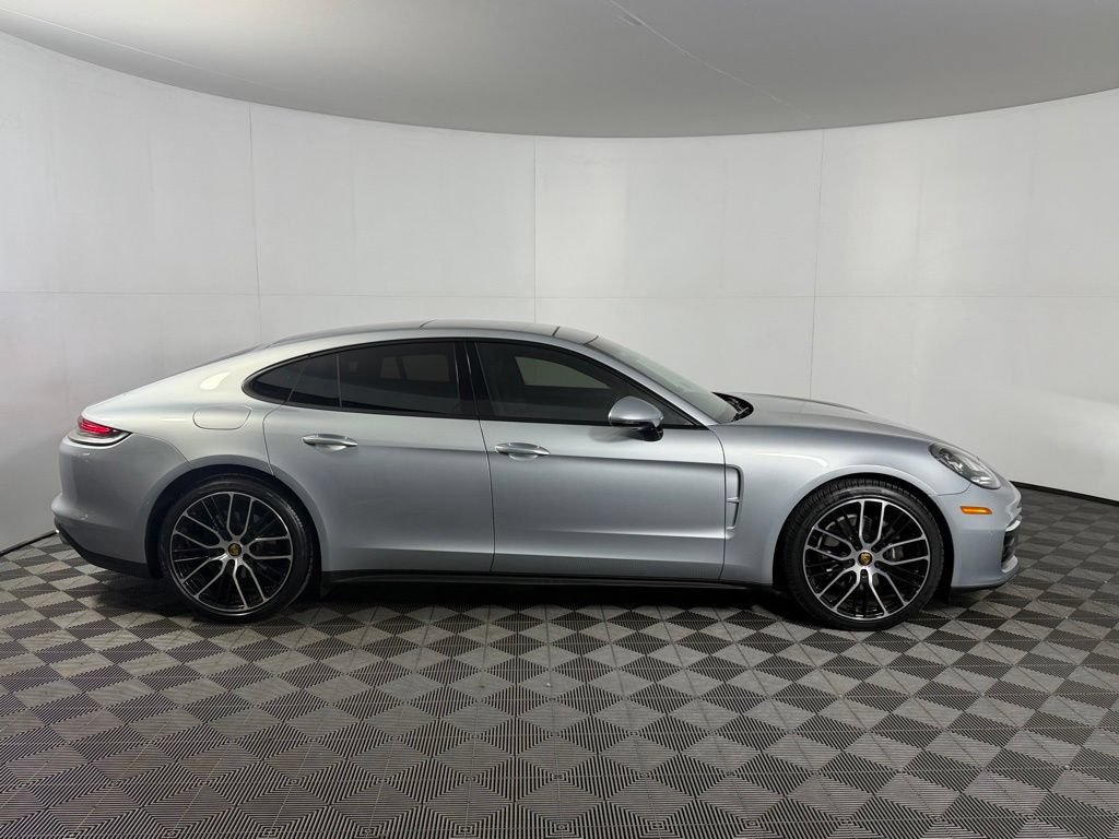 Used 2023 Porsche Panamera w/ Premium Package RWD image 4