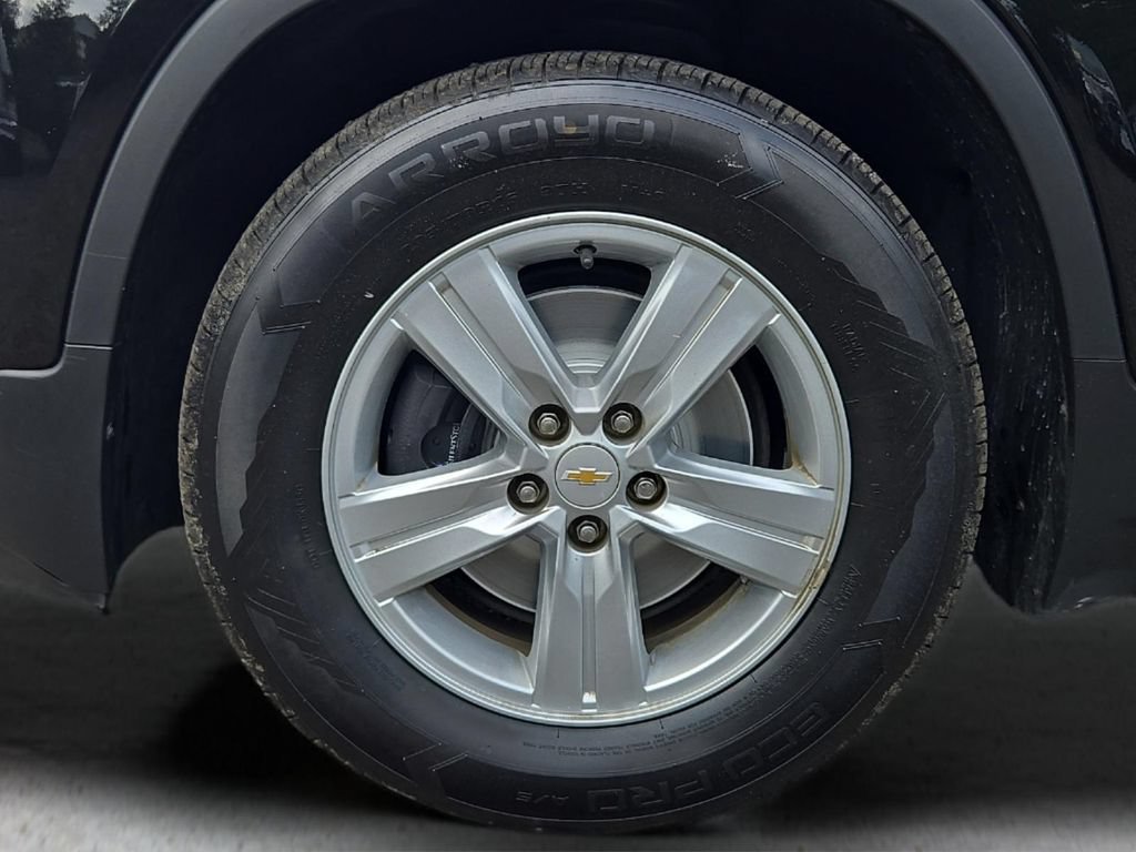Used 2020 Chevrolet Trax LS w/ Tint and Cruise Package FWD image 22