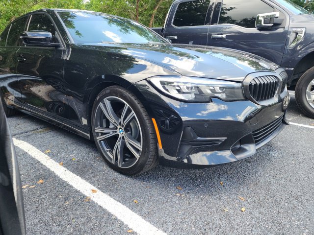 Used 2020 BMW 330i Sedan w/ Driving Assistance Package RWD image 2