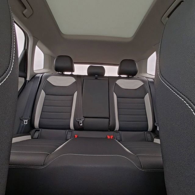 New 2026 Volkswagen Taos SEL image 28