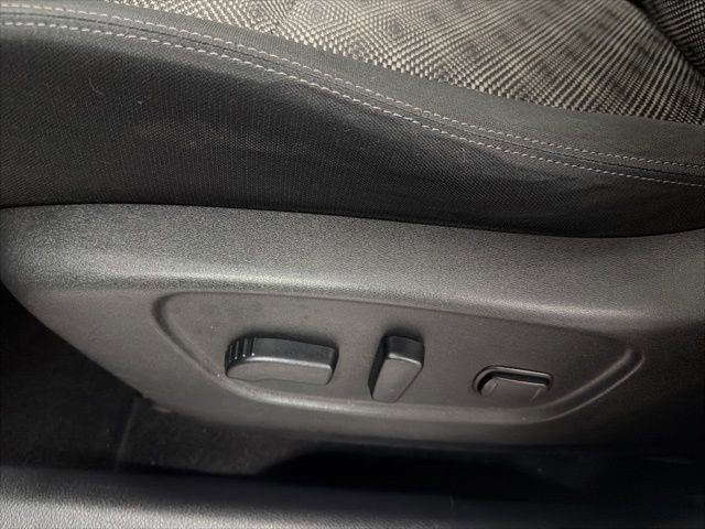 Used 2017 Nissan Rogue Sport SV w/ SV All-Weather Package AWD/4WD image 14