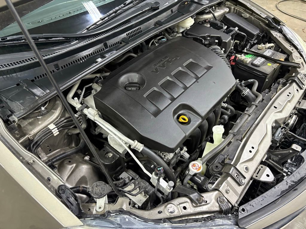 Used 2019 Toyota Corolla SE FWD image 24
