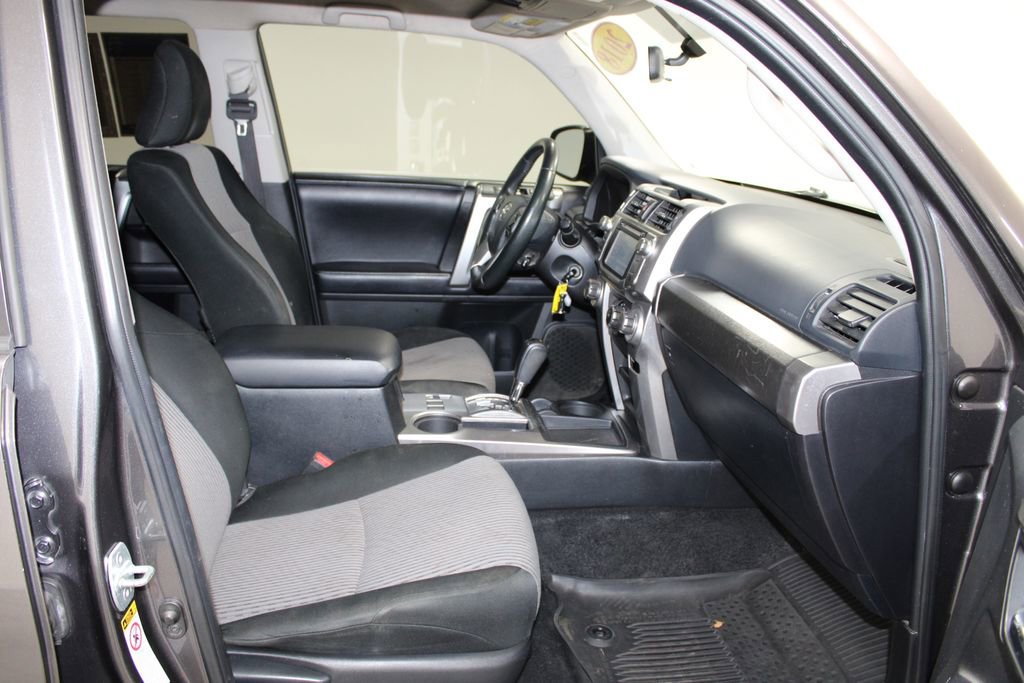 Used 2018 Toyota 4Runner SR5 image 25