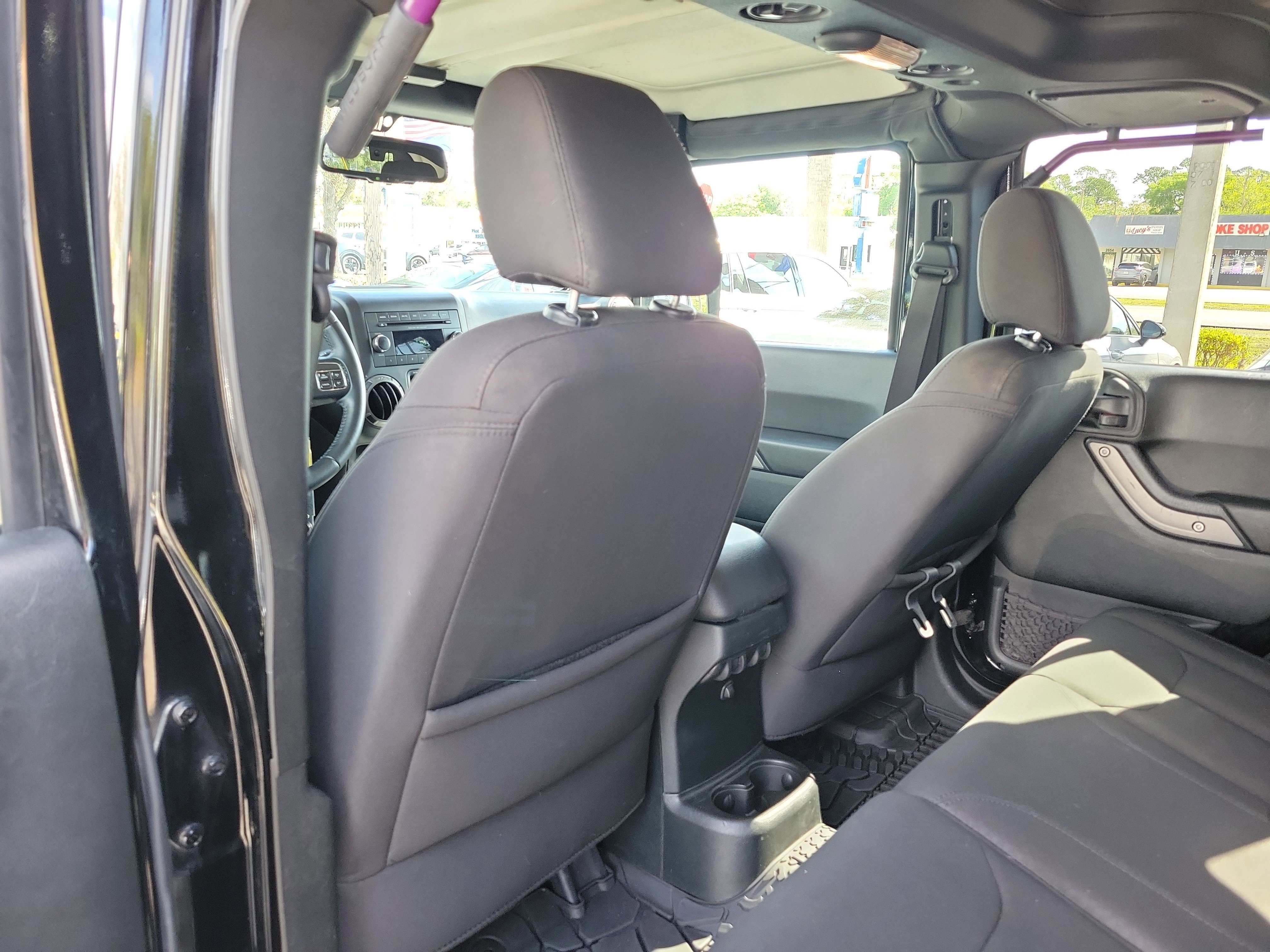 Used 2018 Jeep Wrangler Unlimited Sport S image 14