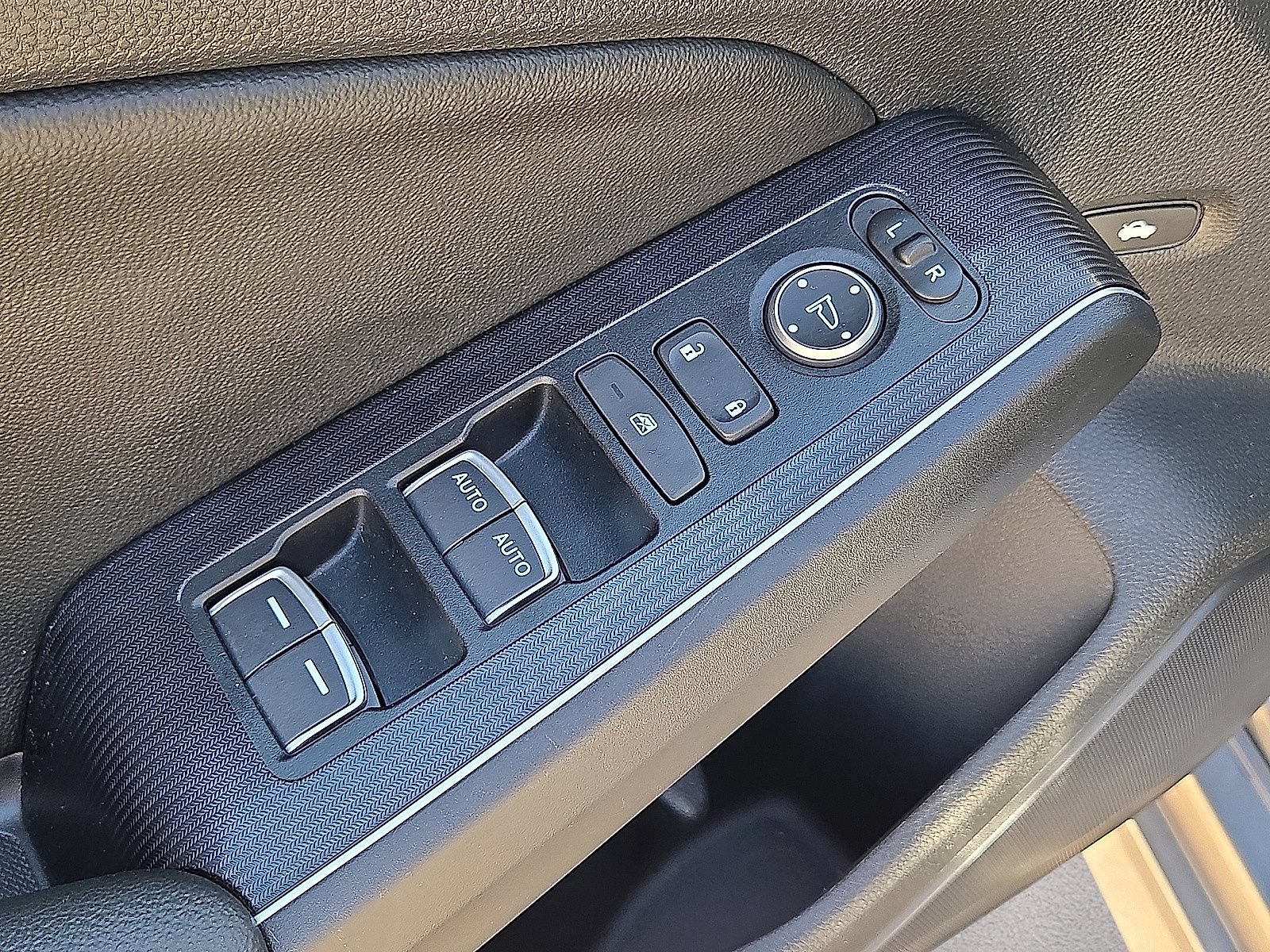 Used 2023 Honda Civic Touring image 22