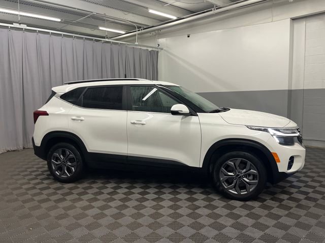 Certified 2024 Kia Seltos S image 4