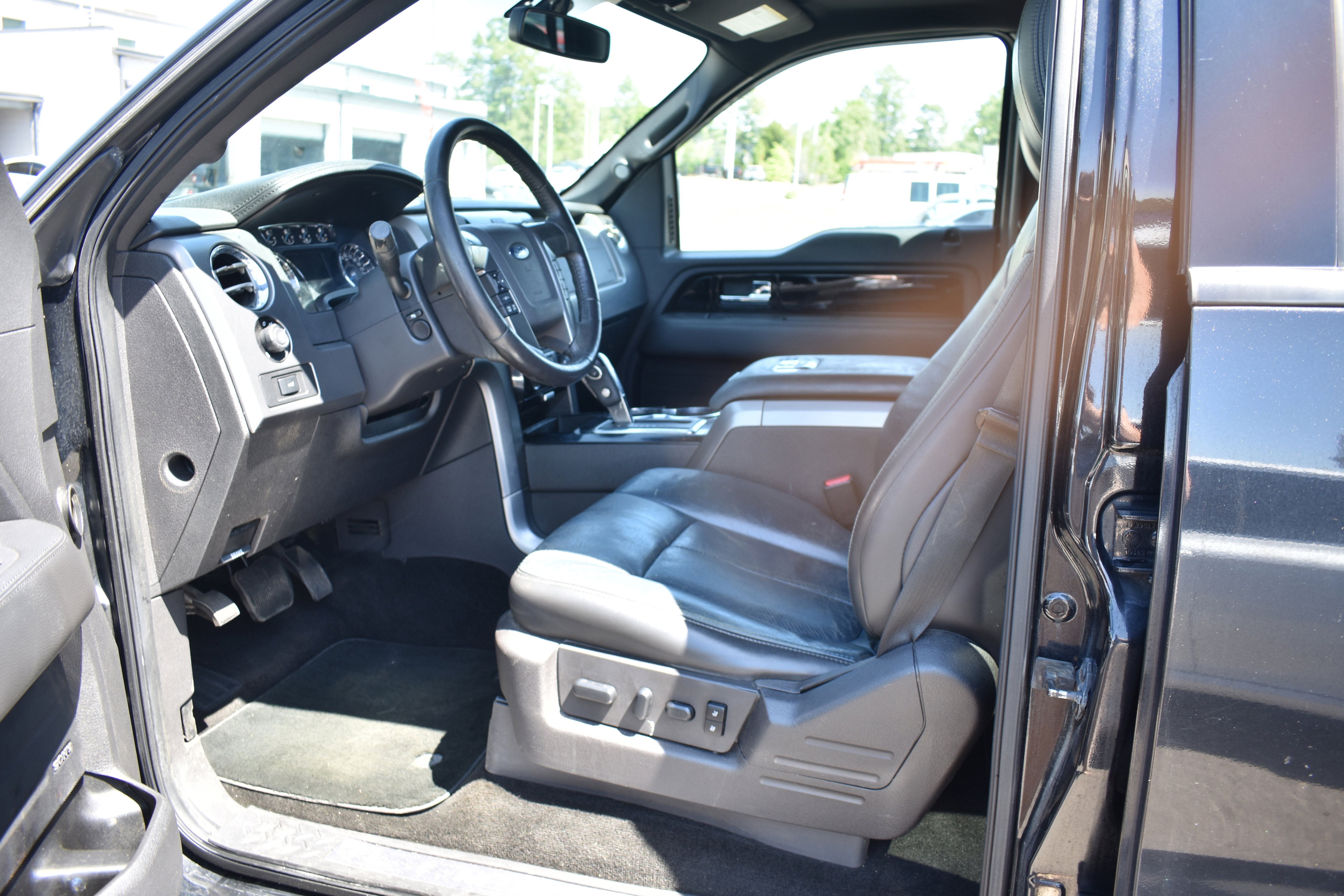 Used 2014 Ford F150 Limited AWD/4WD image 12