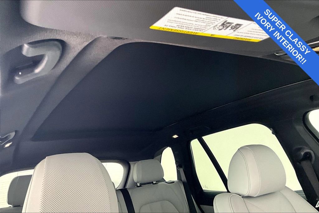 Used 2023 BMW X5 xDrive40i w/ M Sport Package image 22