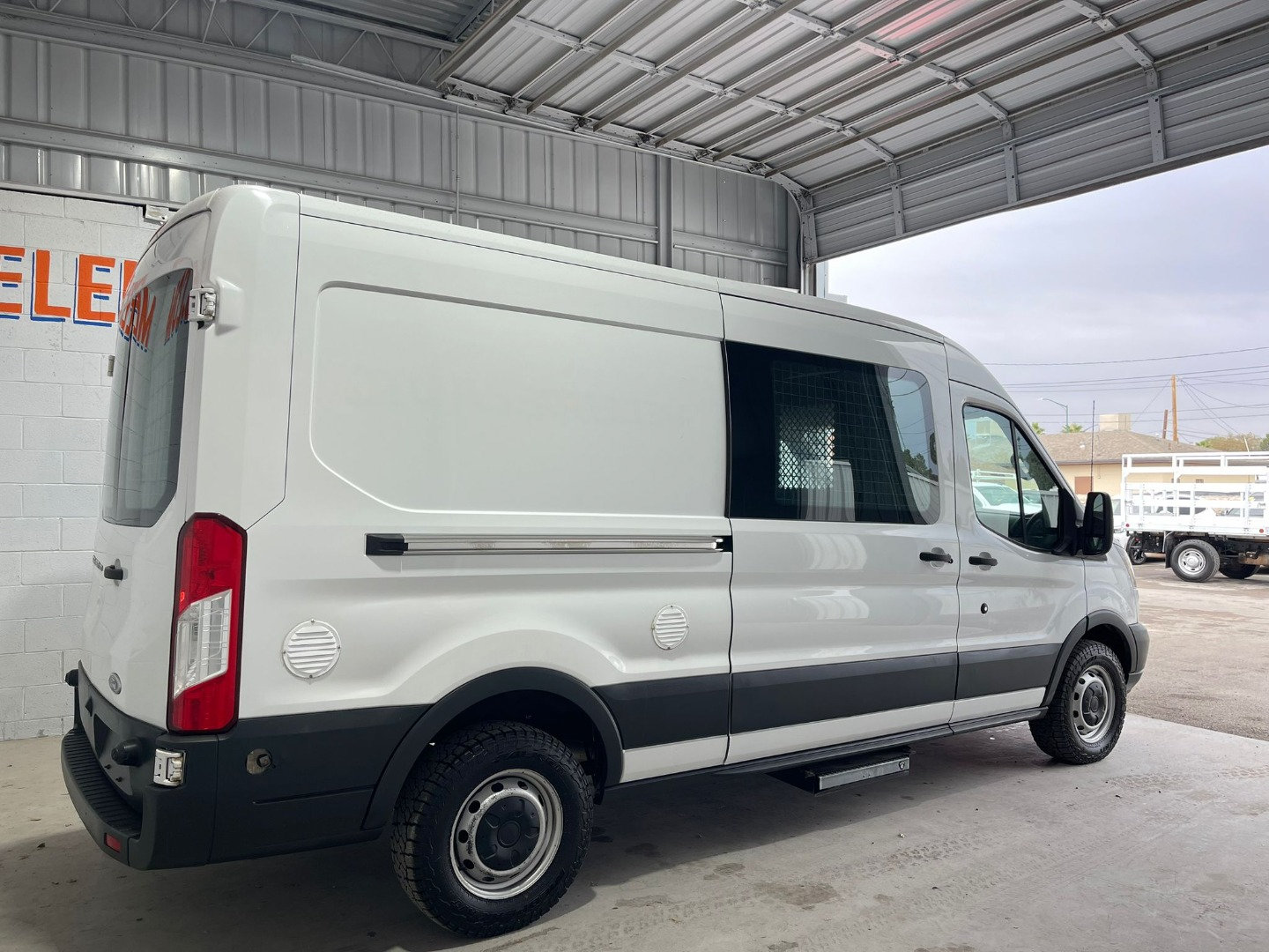 Used 2016 Ford Transit 350 148 Medium Roof RWD image 2