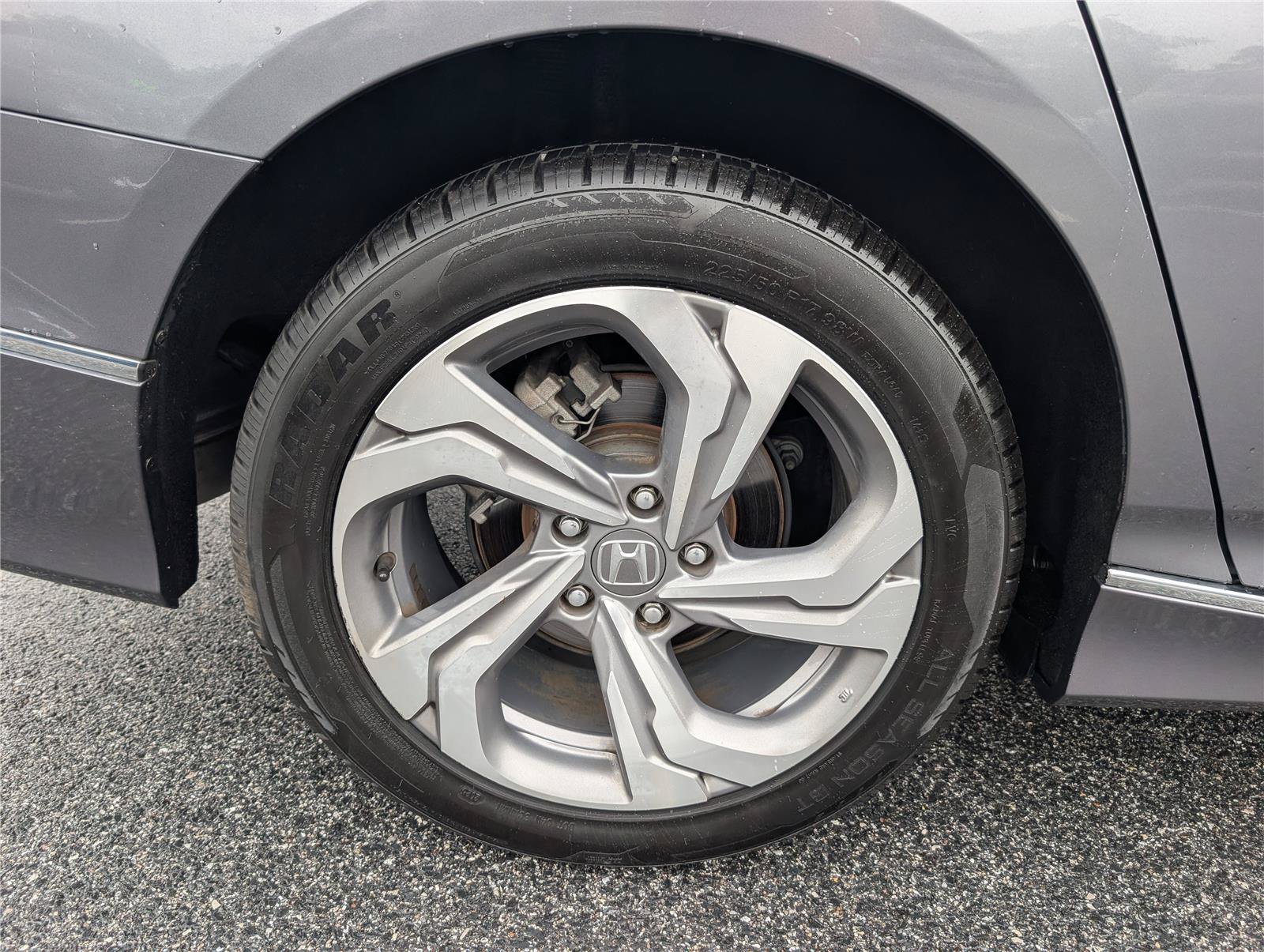 Used 2020 Honda Accord EX image 9