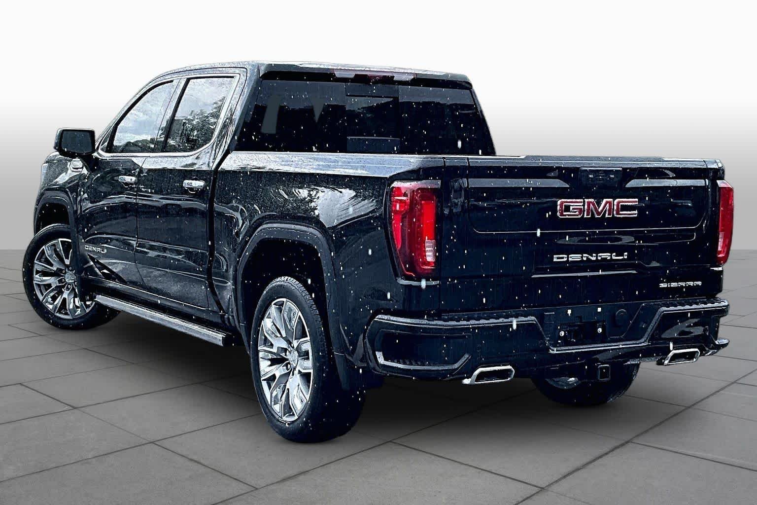 Used 2025 GMC Sierra 1500 Denali w/ Denali Reserve Package AWD/4WD image 12