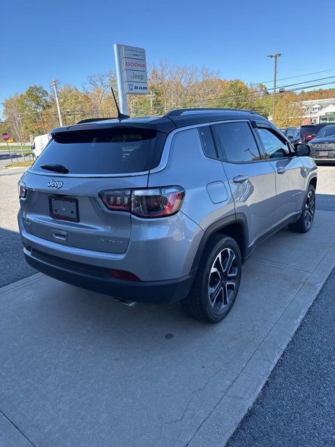 Certified 2022 Jeep Compass Limited w/ Sun and Sound Group image 7
