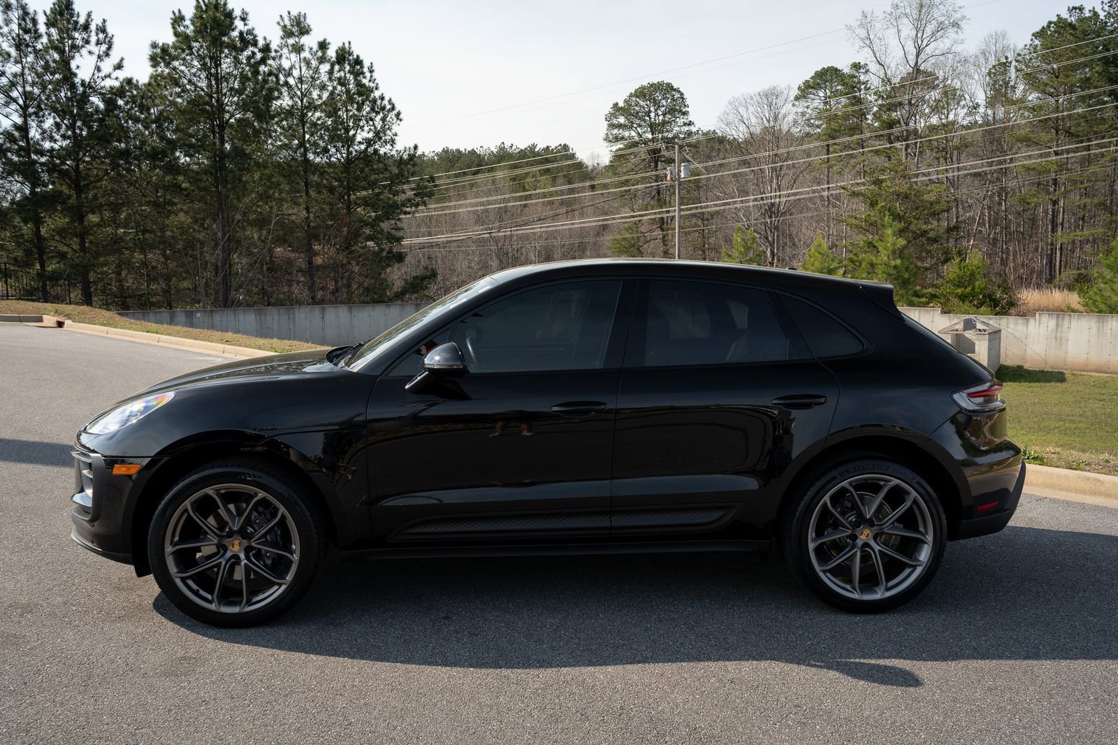 Used 2022 Porsche Macan Base w/ Premium Package Plus image 5