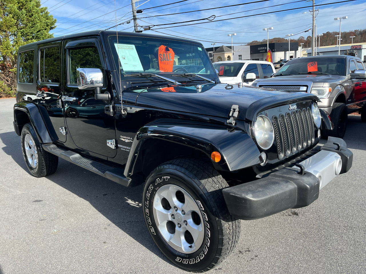 Used 2014 Jeep Wrangler Unlimited Sahara image 3