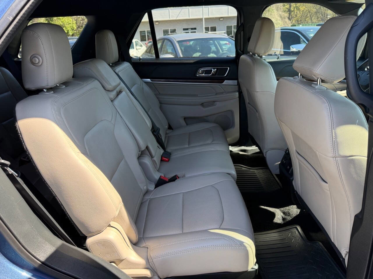 Used 2018 Ford Explorer Limited FWD image 16