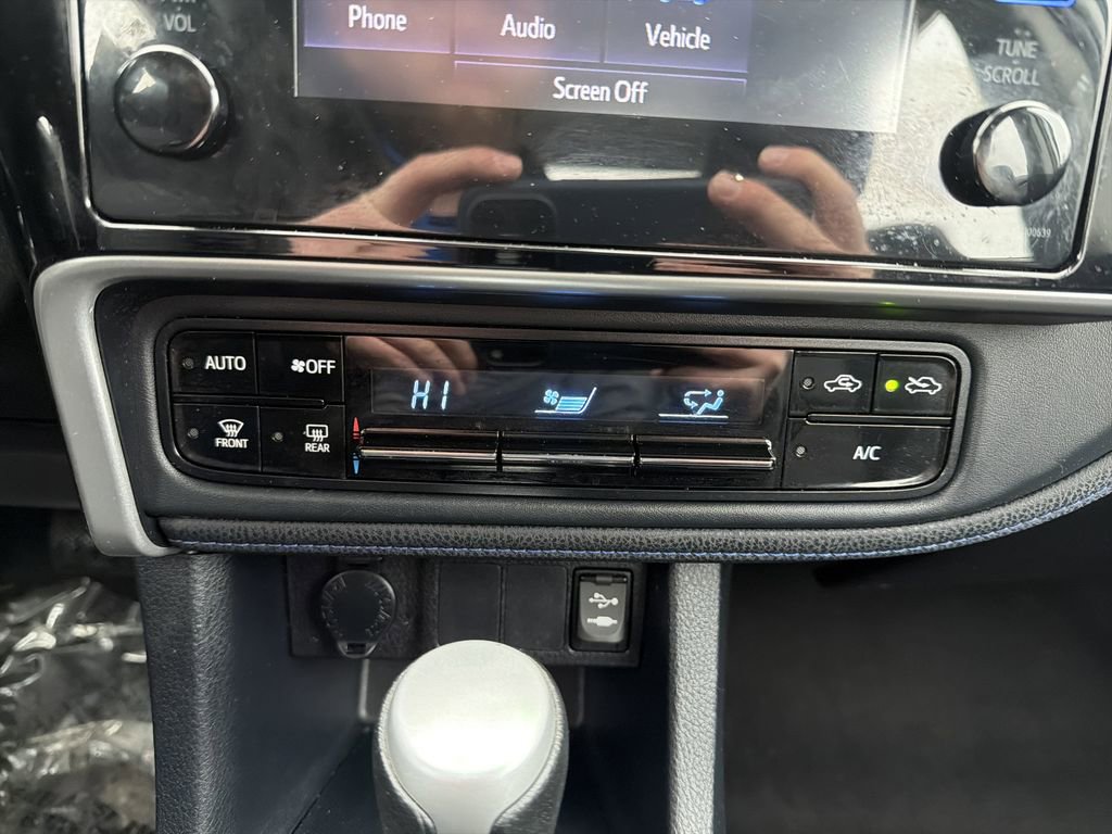 Used 2017 Toyota Corolla SE image 29