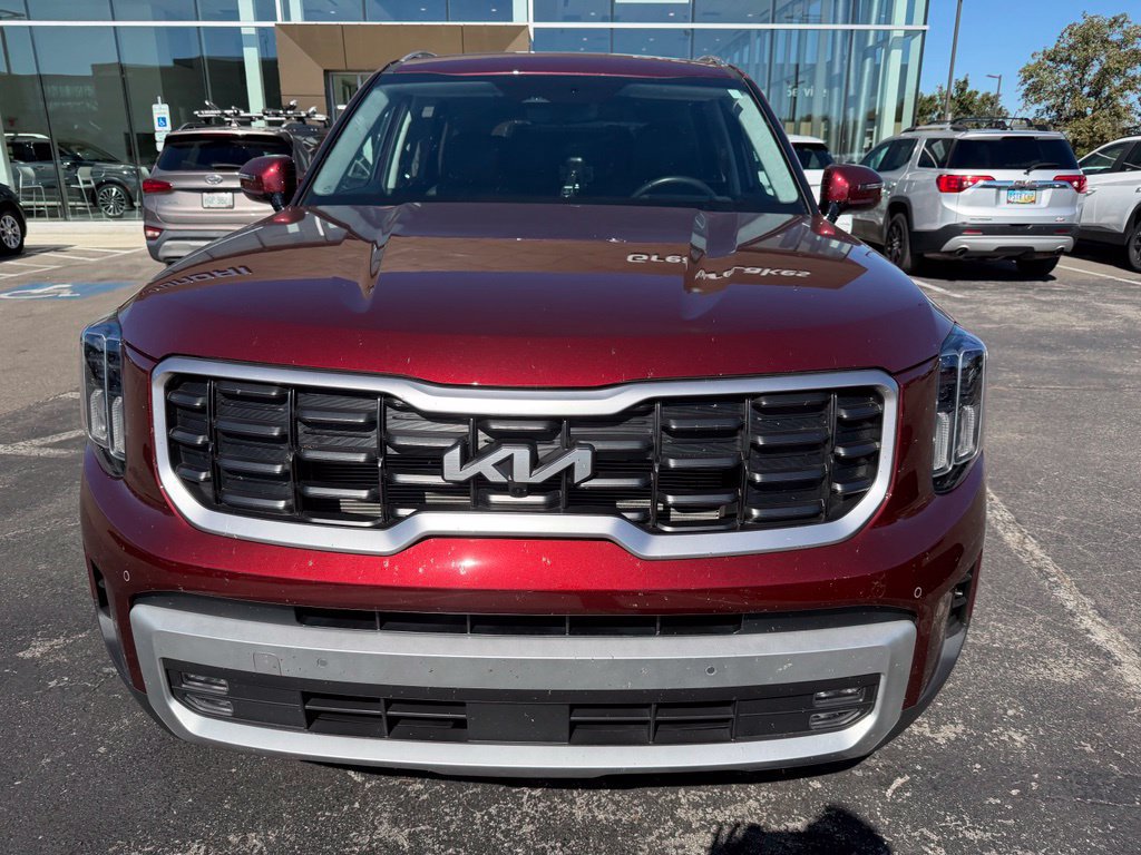 Used 2024 Kia Telluride SX Prestige AWD/4WD image 2