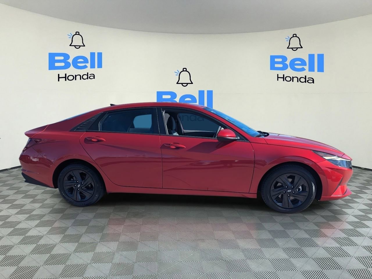 Used 2021 Hyundai Elantra SEL w/ Convenience Package image 5