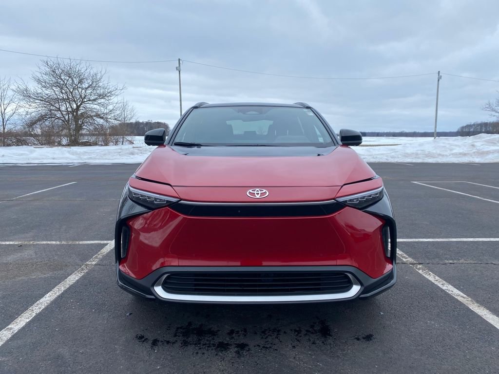 Used 2023 Toyota bZ4X Limited image 2