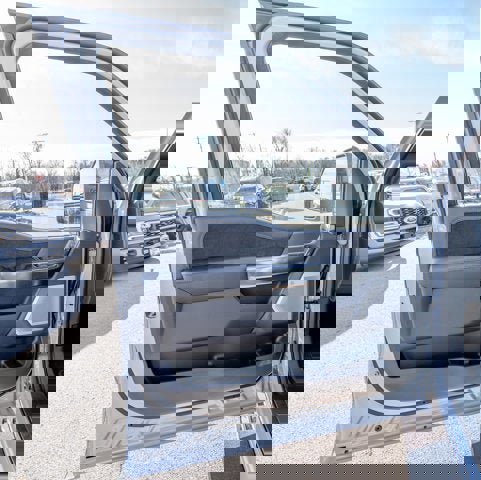 New 2026 Ford F250 Platinum w/ Tremor Off-Road Package image 30