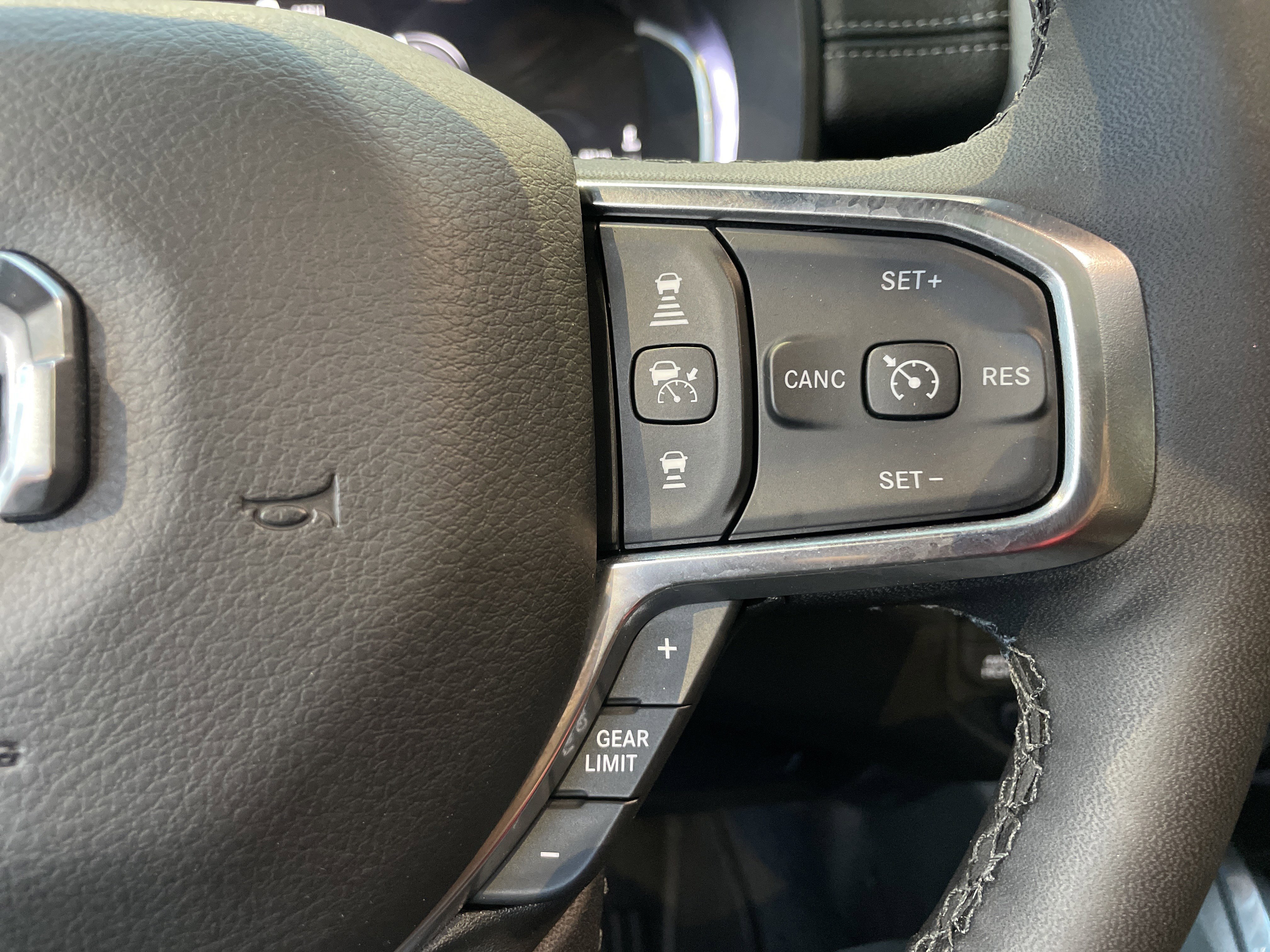 Used 2025 RAM 1500 Laramie w/ Night Edition image 20