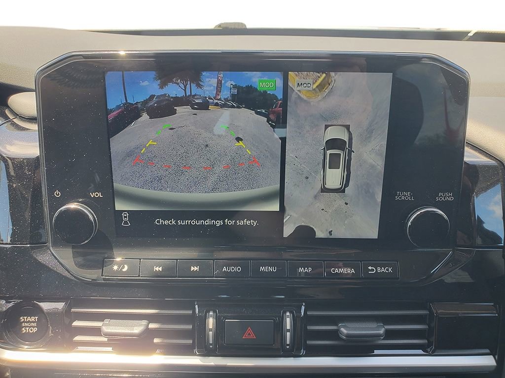 New 2025 Nissan Pathfinder SL w/ Black Appearance Package image 31