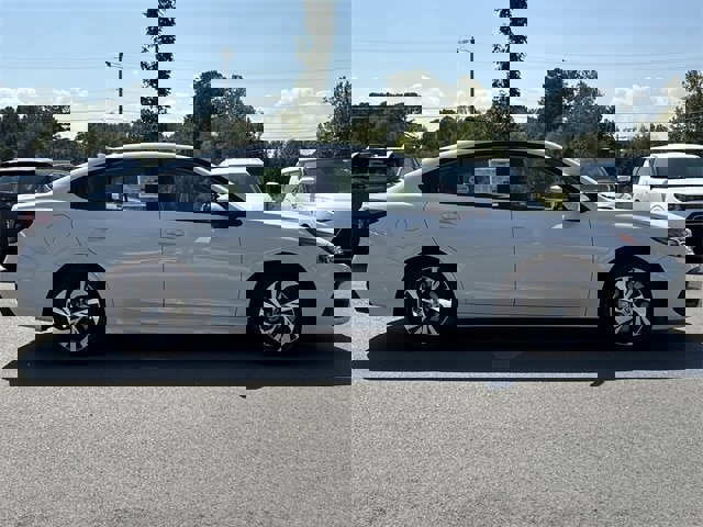 Used 2025 Subaru Legacy Premium image 2