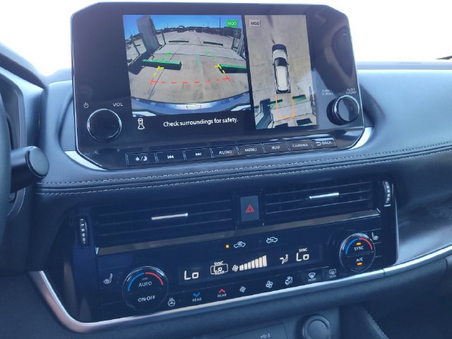 Used 2022 Nissan Rogue Platinum w/ Head-Up Display Package AWD/4WD image 15
