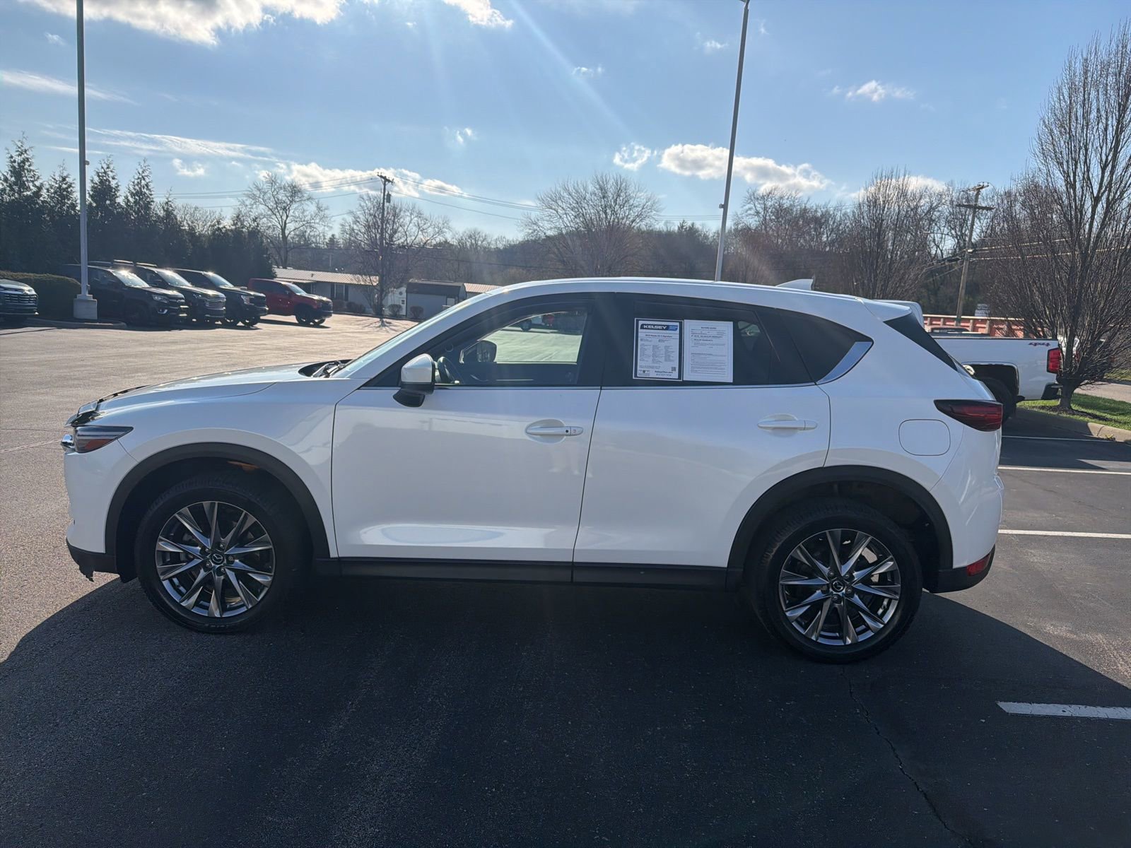 Used 2019 MAZDA CX-5 Signature image 2