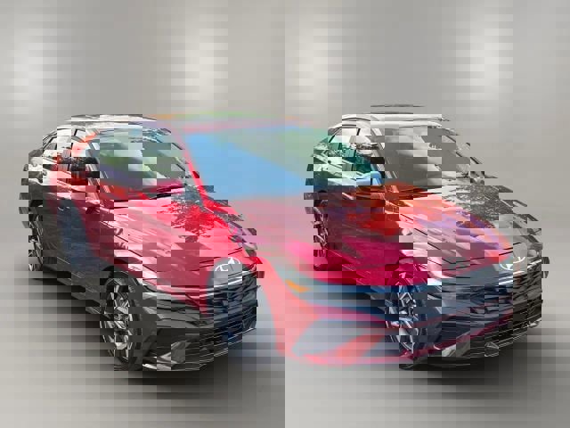 Used 2025 Hyundai Elantra SEL image 3