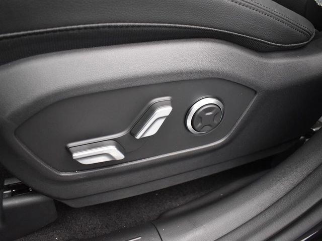 Used 2025 Hyundai Santa Fe Limited FWD image 19