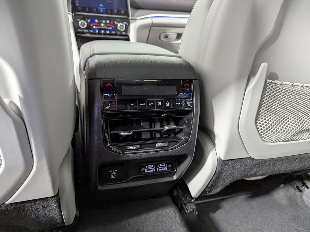 Used 2022 Jeep Grand Cherokee Overland w/ Adv Protech Group III image 48