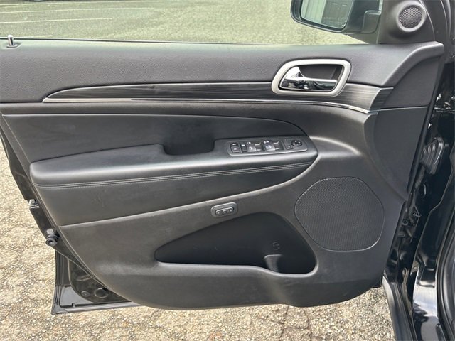 Used 2020 Jeep Grand Cherokee Limited w/ Trailer Tow Group IV image 25