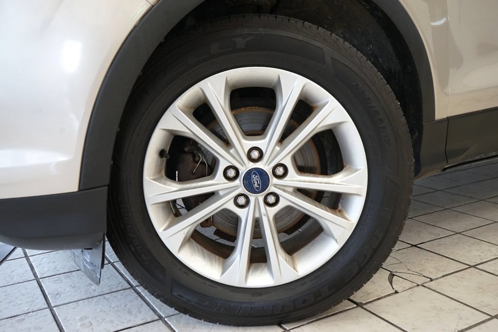 Used 2017 Ford Escape SE FWD image 48