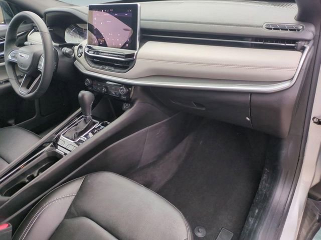 Used 2025 Jeep Compass Limited AWD/4WD image 27