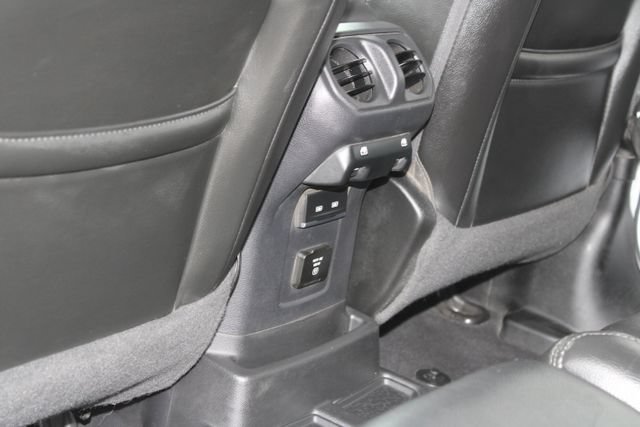 Used 2022 Jeep Wrangler Unlimited Sahara AWD/4WD image 37
