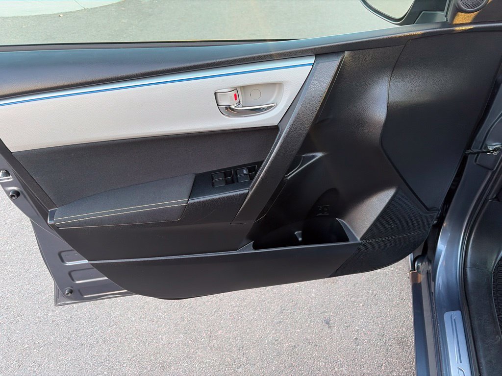 Used 2015 Toyota Corolla LE w/ Body Protection Package #1 FWD image 19