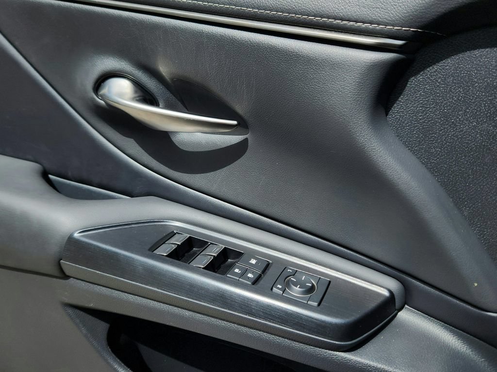 Used 2021 Lexus ES 300h w/ Accessory Package 2 FWD image 22
