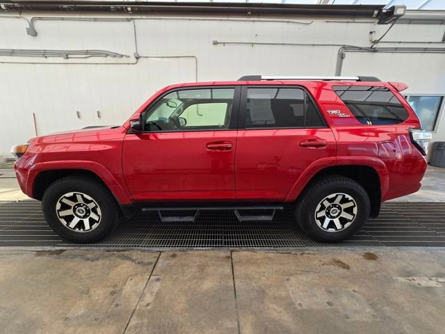 Used 2018 Toyota 4Runner SR5 image 2
