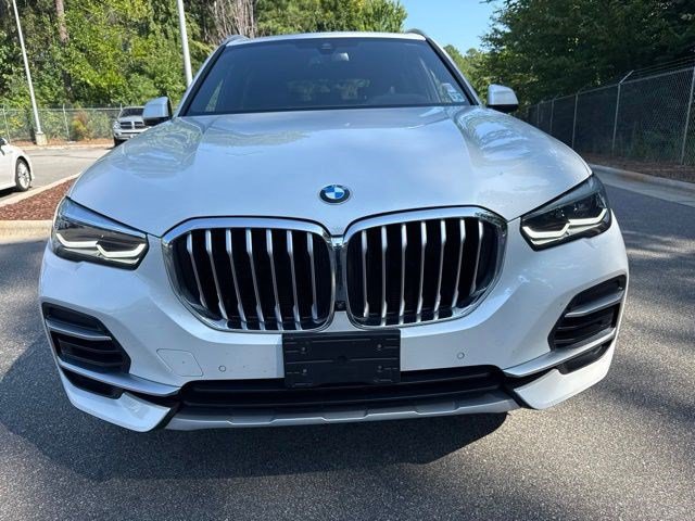 Used 2023 BMW X5 xDrive40i w/ Premium Package AWD/4WD image 2