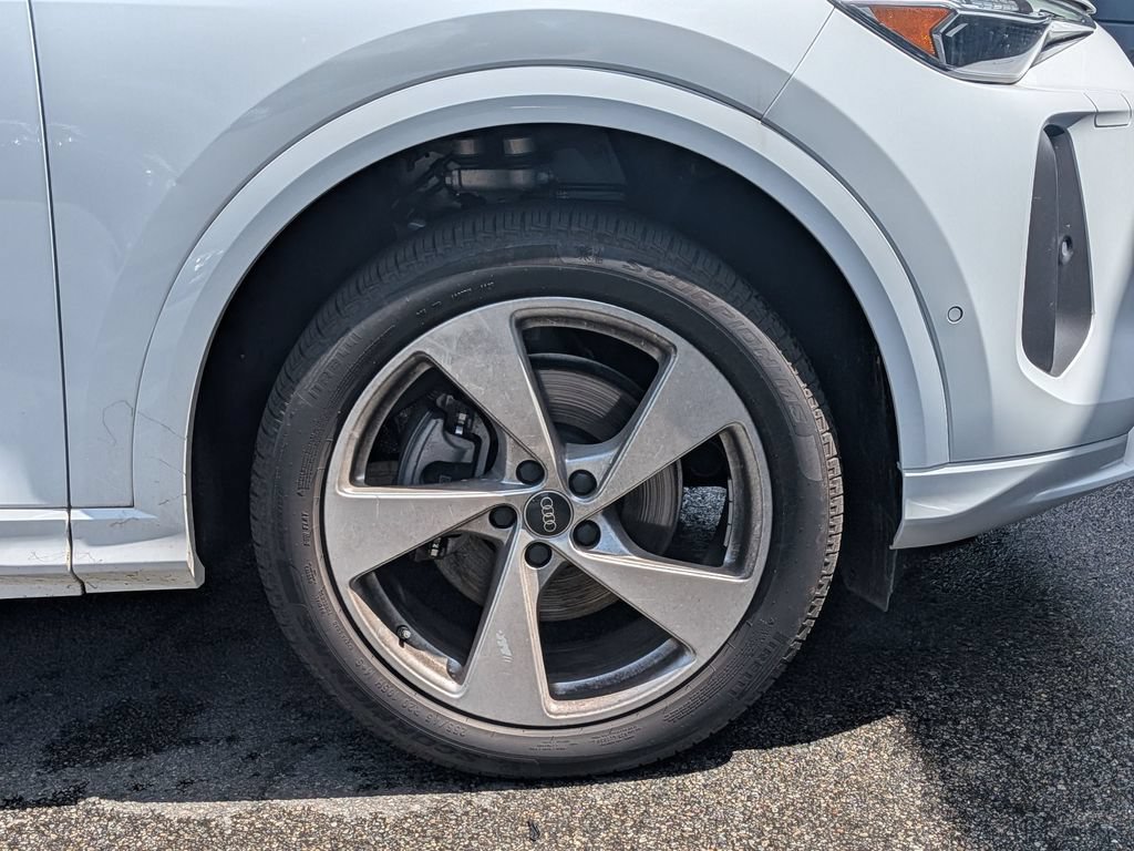 Used 2025 Audi Q5 Premium Plus w/ Premium Plus AWD/4WD image 9