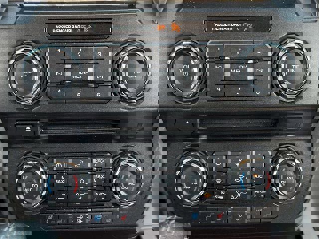 Used 2015 Ford F150 Lariat image 19