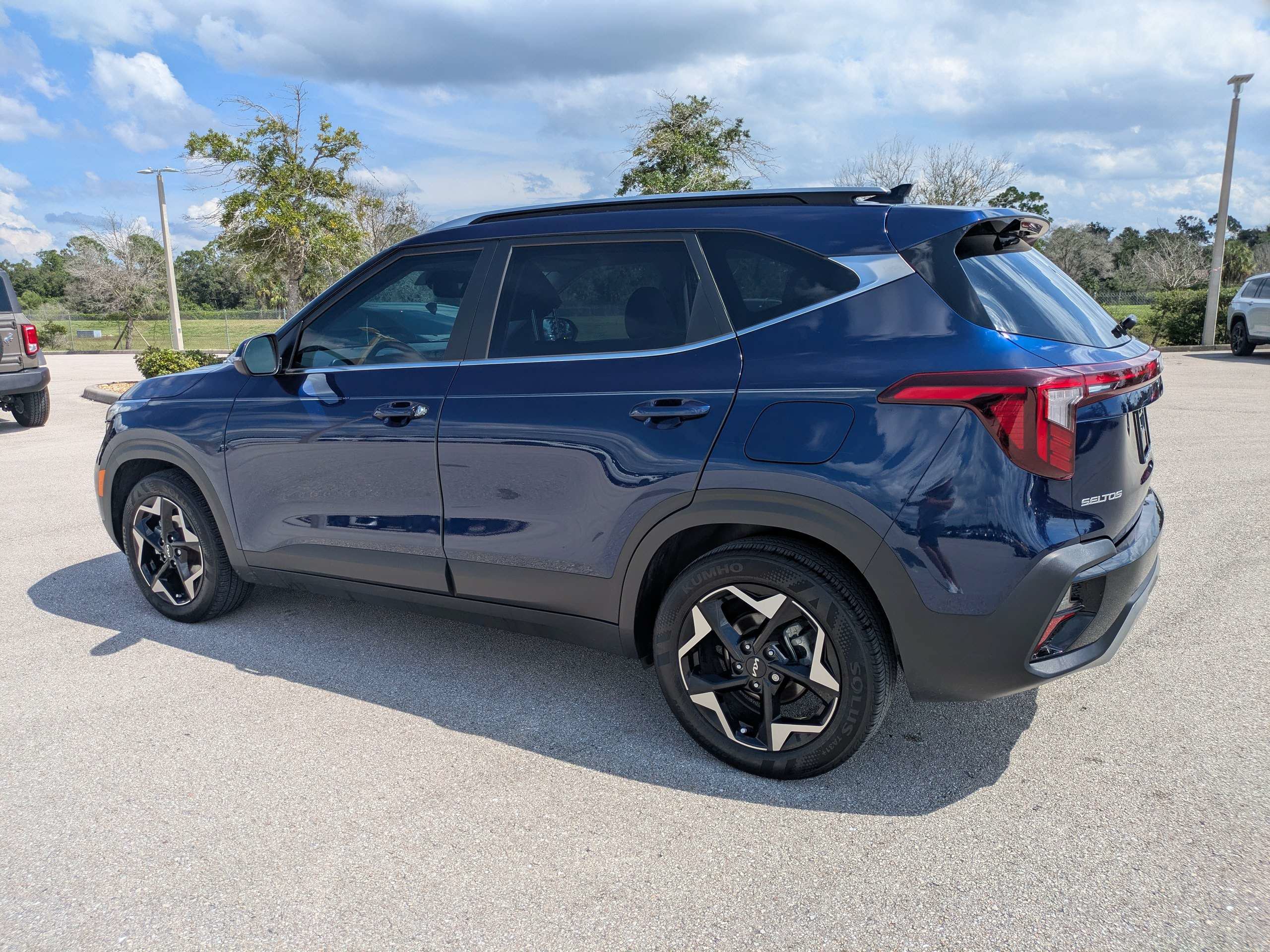 Certified 2024 Kia Seltos EX FWD image 7