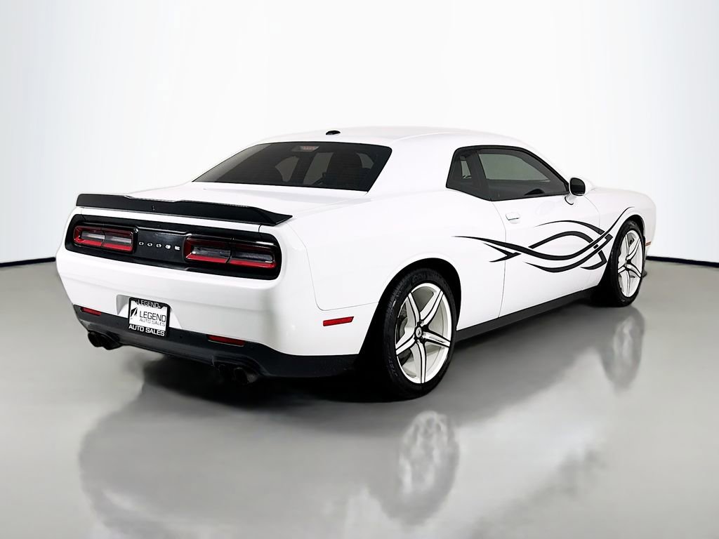 Used 2019 Dodge Challenger R/T w/ Driver Convenience Group image 5