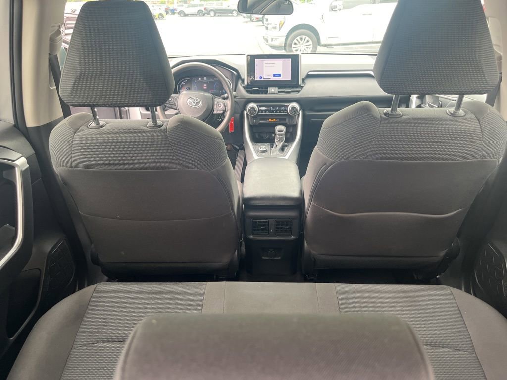 Used 2023 Toyota RAV4 LE image 13