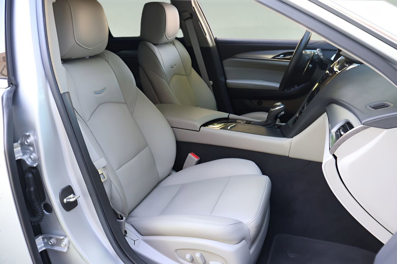 Used 2018 Cadillac CTS Sedan w/ Seating Package RWD image 17