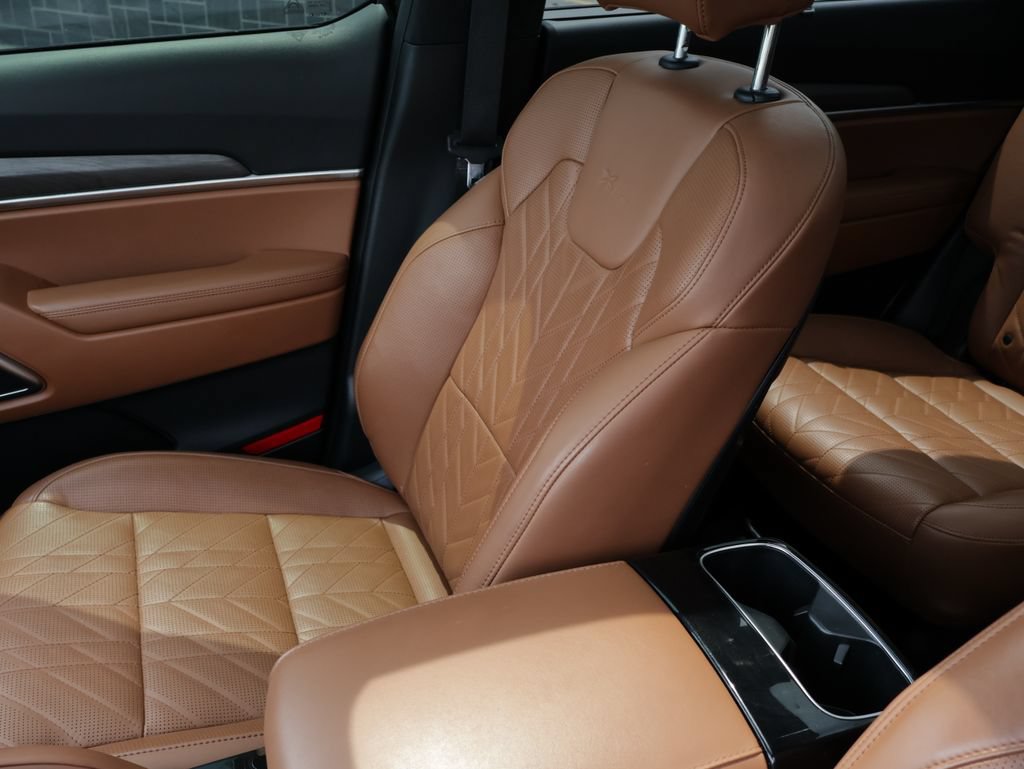 Certified 2024 Kia Telluride SX Prestige X-Line AWD/4WD image 28