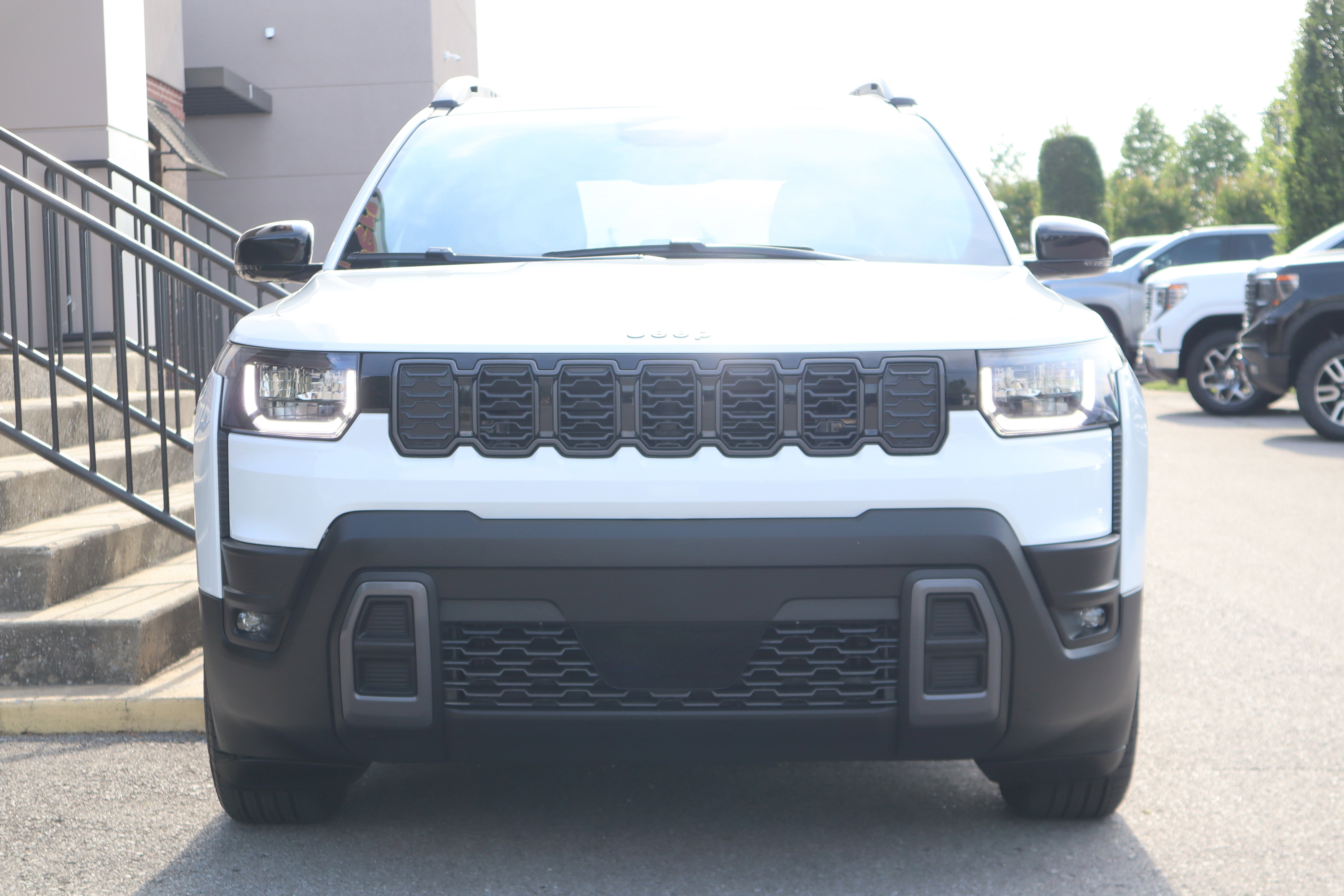 Used 2026 Jeep Cherokee Limited AWD/4WD image 4