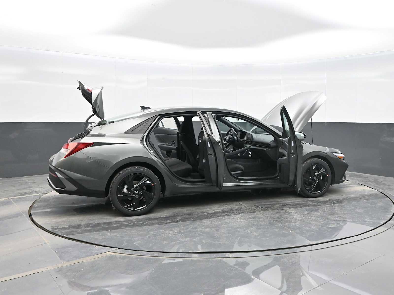 New 2026 Hyundai Elantra Sport w/ Cargo Package image 30