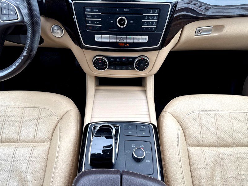 Used 2017 Mercedes-Benz GLS 450 4MATIC image 28